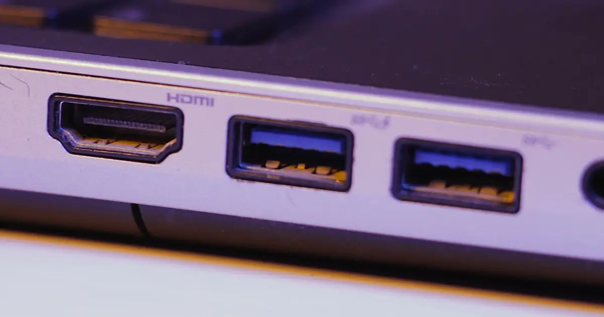 ノートPCには映像映すコードが1つしかない